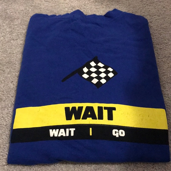 cute style t-shirt - Picture 2 of 4
